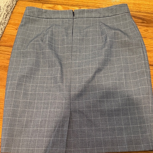 Banana Republic Gray Windowpane Pencil Skirt - Picture 2 of 3